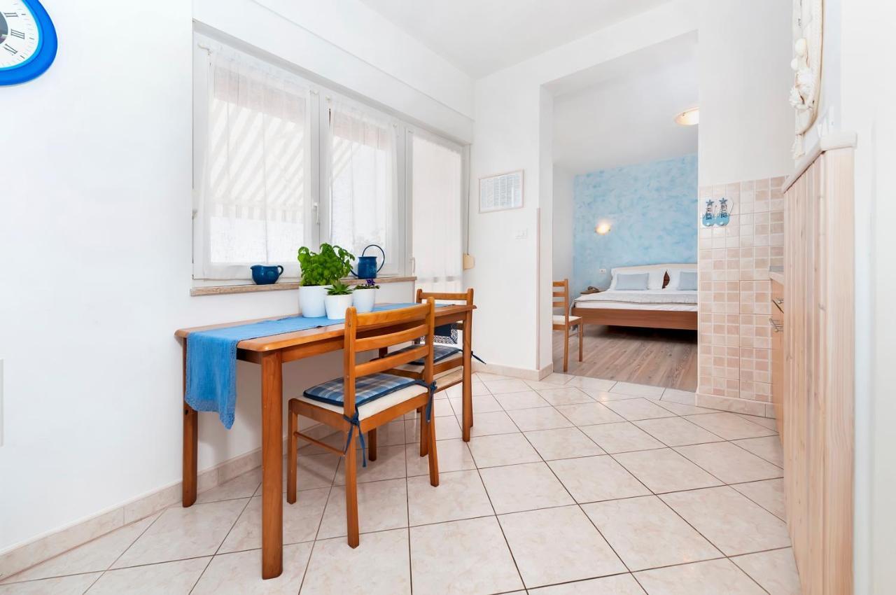 Banko Apartments Ровинь Экстерьер фото