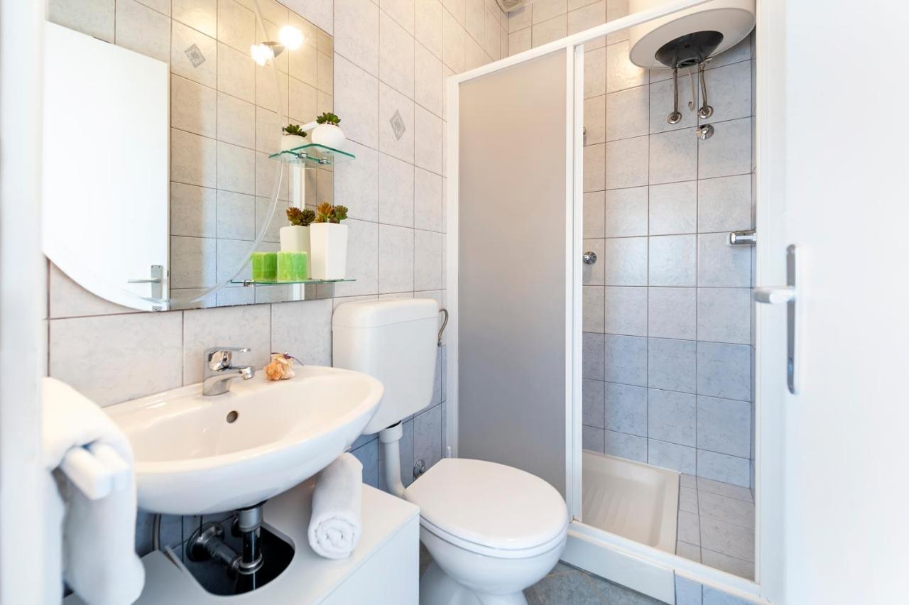 Banko Apartments Ровинь Экстерьер фото
