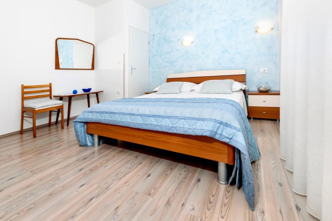 Banko Apartments Ровинь Экстерьер фото