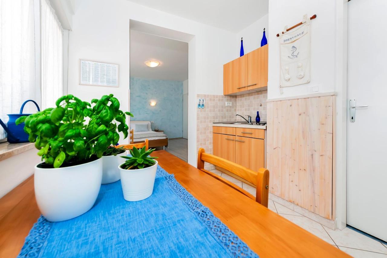 Banko Apartments Ровинь Экстерьер фото