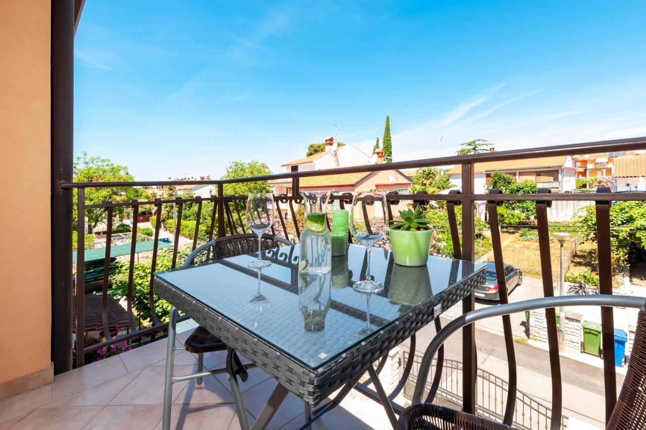 Banko Apartments Ровинь Экстерьер фото
