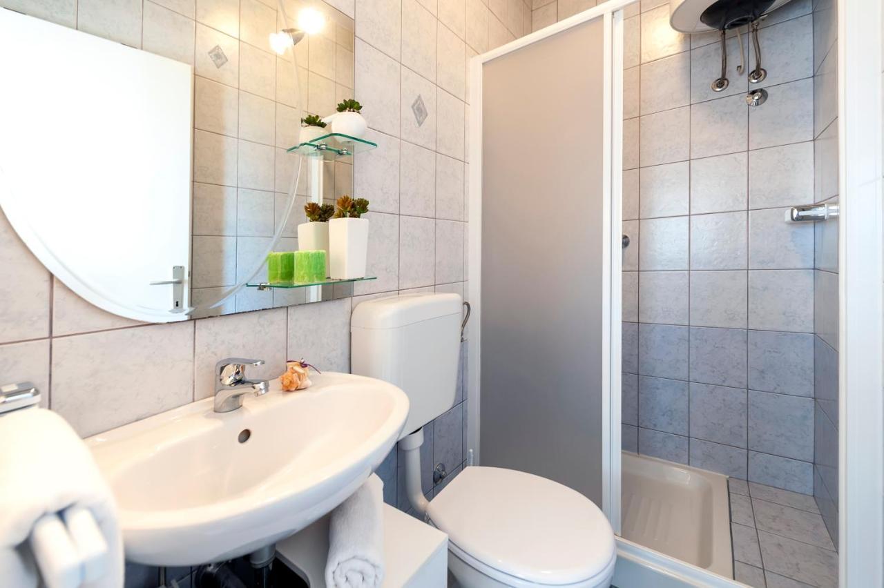 Banko Apartments Ровинь Экстерьер фото