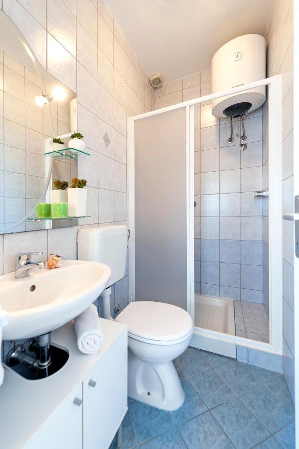 Banko Apartments Ровинь Экстерьер фото