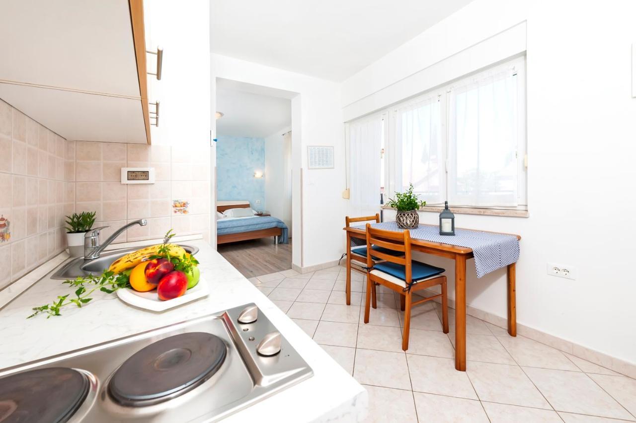 Banko Apartments Ровинь Экстерьер фото